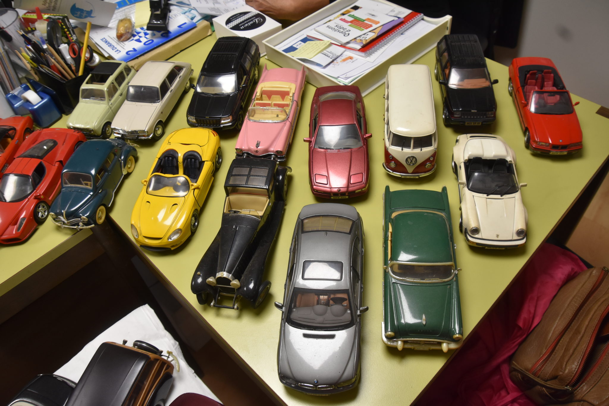 Don de petites voitures de collection!